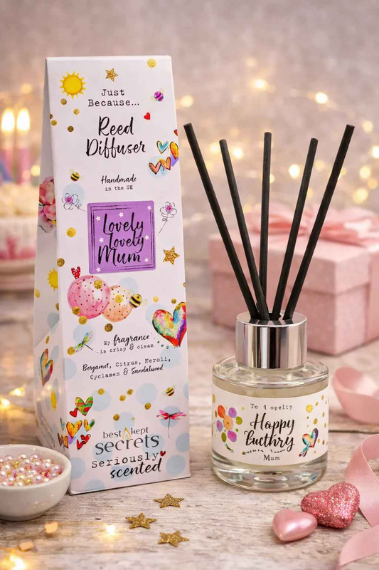 Best Kept Secrets Geurstokjes Diffuser Lovely Mum 50 ml - Luxe Geursensatie voor Moeders - Cadeaukaarsen.nl